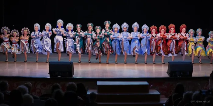 отчетный концерт ансамбля "НикА"