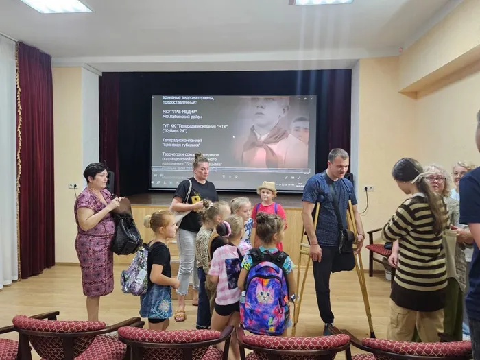 Час с героем