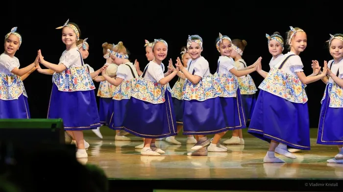 отчетный концерт ансамбля "НикА"